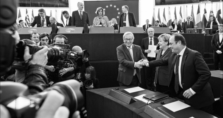 Merkelova a Hollande 750