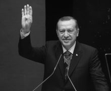 Başbakan Recep Tayyip Erdoğan, AK Parti Genişletilmiş İl Başkanları Toplantısı'na katıldı. Başbakan Erdoğan, partilileri ''Rabia'' işareti yaparak selamladı. (Evrim Aydın - Anadolu Ajansı)